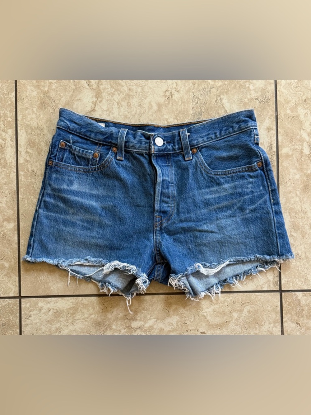 Levi's 501 shorts  Sz 28